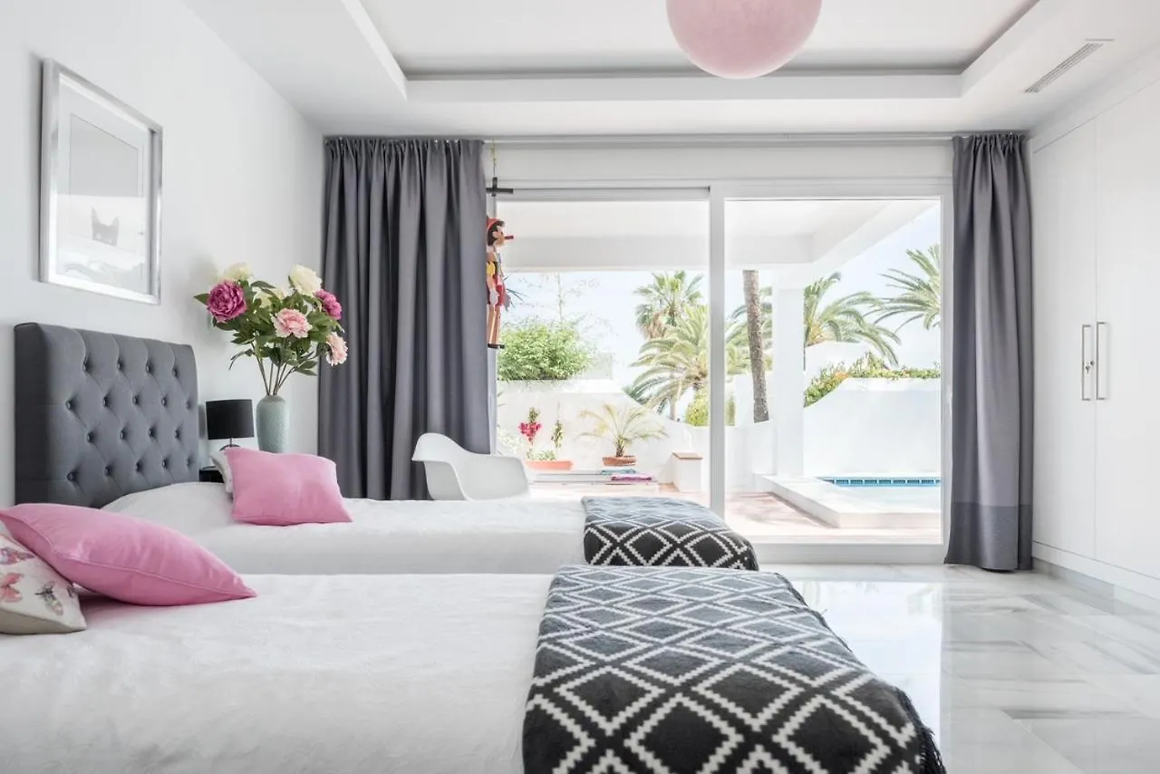 Oasis Beachfront Golden Mile Marbella