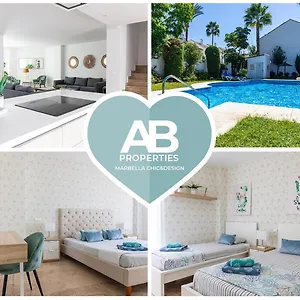 Сasa de vacaciones Covd 19 Free- Total Purified - Chic House - 3 Mm To Puerto Banús&beach - Golden Mile - Direct Access To Pool&tropical Garden, Marbella