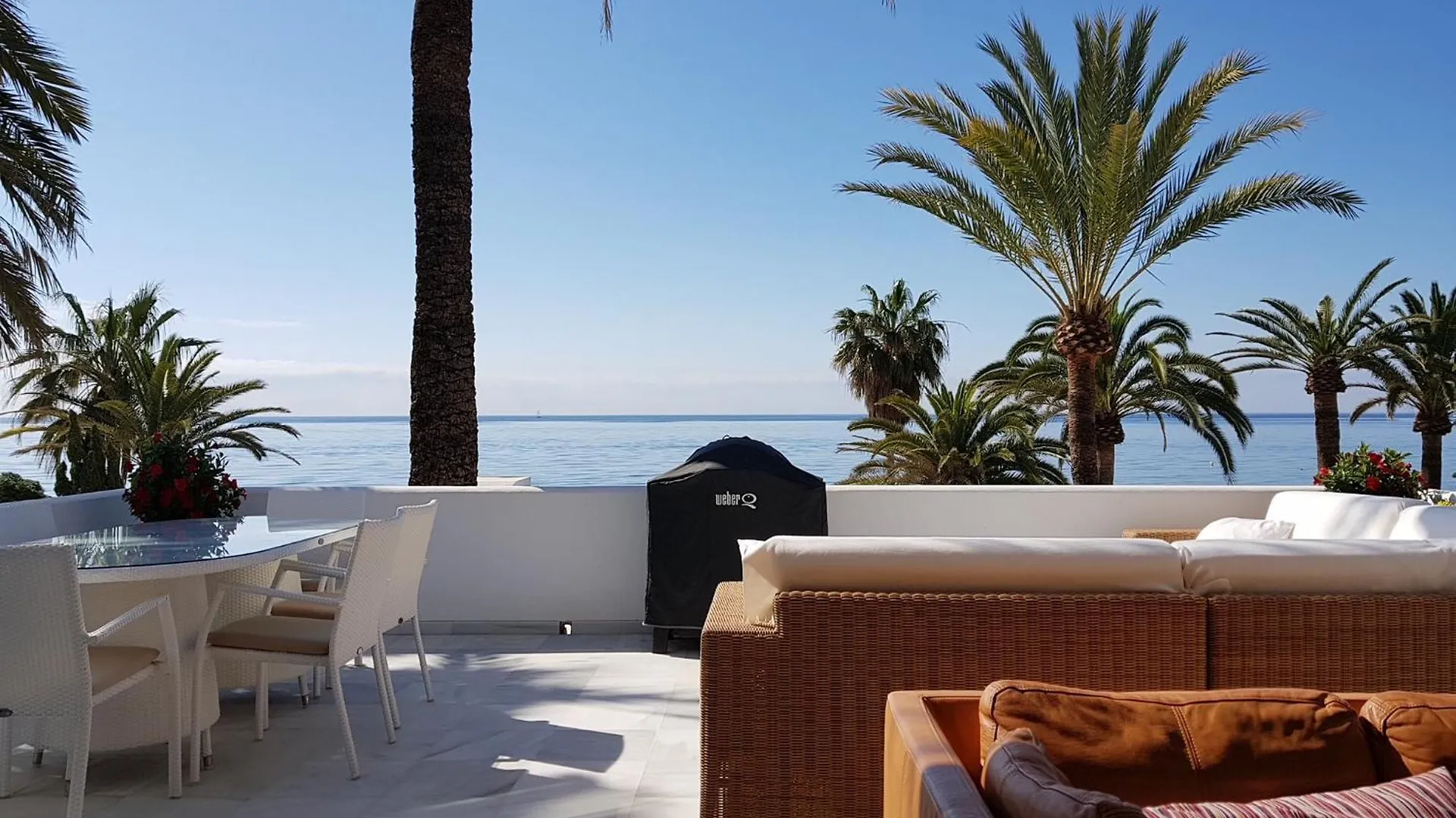 Oasis Beachfront Golden Mile Marbella